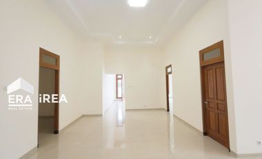 DIJUAL RUMAH BARU DI SUMBER BANJARSARI SURAKARTA