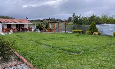 Cabaña en venta con piscina en Cimarrones, Chachagüi Nariño