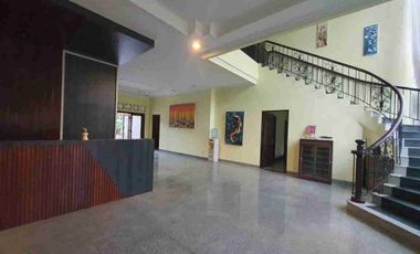 Dijual / Disewakan Rumah Elite Semi Villa 6 kamar di Renon Siap Huni