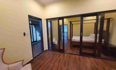 Dijual / Disewakan Rumah Elite Semi Villa 6 kamar di Renon Siap Huni