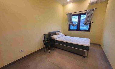 Dijual / Disewakan Rumah Elite Semi Villa 6 kamar di Renon Siap Huni