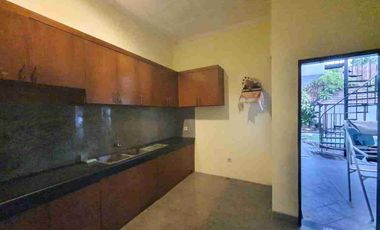 Dijual / Disewakan Rumah Elite Semi Villa 6 kamar di Renon Siap Huni