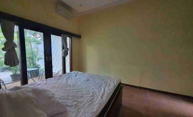 Dijual / Disewakan Rumah Elite Semi Villa 6 kamar di Renon Siap Huni