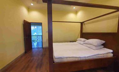 Dijual / Disewakan Rumah Elite Semi Villa 6 kamar di Renon Siap Huni