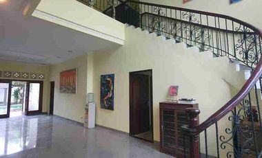 Dijual / Disewakan Rumah Elite Semi Villa 6 kamar di Renon Siap Huni