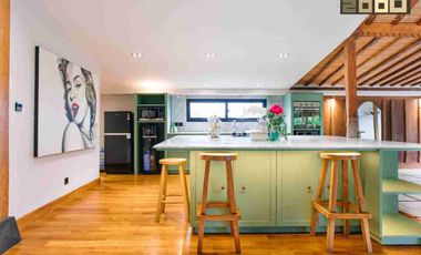 Luxury Tropical Living – Exclusive Villa Near Pantai Nyanyi