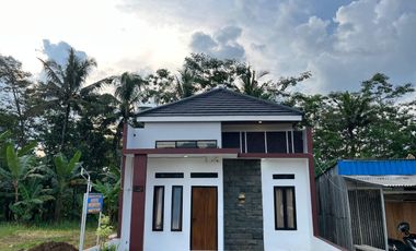RUMAH 400 JUTAAN DI UNGARAN TIMUR