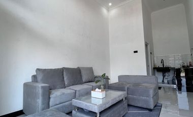 RUMAH 400 JUTAAN DI UNGARAN TIMUR