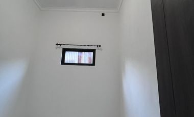 RUMAH 400 JUTAAN DI UNGARAN TIMUR