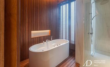 FREEHOLD | NEWLY COMPLETED LUXURY VILLA IN PRESTIGIOUS UMALAS ESTATE