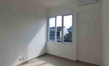 Rumah 2 Lantai Luas 105m di Cinere Park View