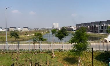 DIJUAL RUMAH HOEK DENGAN VIEW DANAU DI PIK2 – POSISI SANGAT RARE