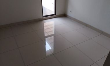 Dijual Cepat Rumah 2 LT Summarecon Bekasi Cluster Burgundy