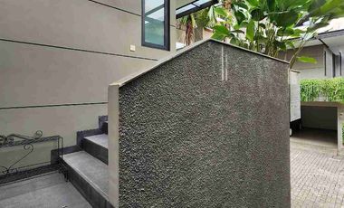 MODERN TROPIS STYLE TOWNHOUSE DI CIPETE RAYA DEKAT MRT