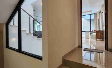 MODERN TROPIS STYLE TOWNHOUSE DI CIPETE RAYA DEKAT MRT