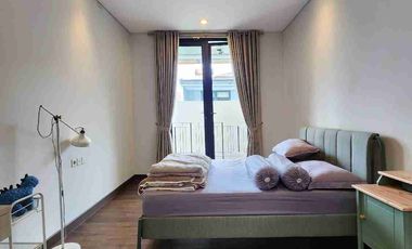 MODERN TROPIS STYLE TOWNHOUSE DI CIPETE RAYA DEKAT MRT