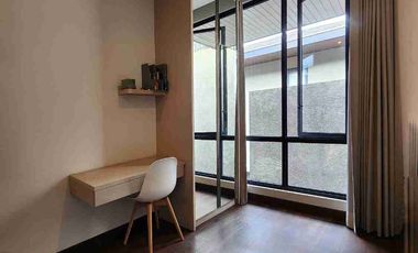 MODERN TROPIS STYLE TOWNHOUSE DI CIPETE RAYA DEKAT MRT