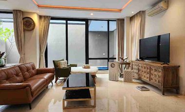 MODERN TROPIS STYLE TOWNHOUSE DI CIPETE RAYA DEKAT MRT