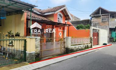 RUMAH DIJUAL DI SOLO DEKAT DENGAN STADION MANAHAN SOLO