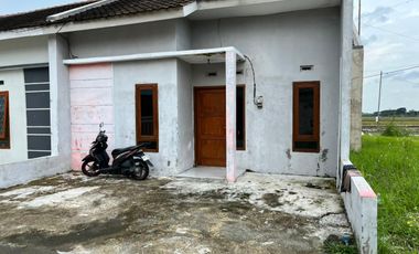 RUMAH TYPE 36 POSISI HOOK ATAU 2 MUKA DI SRAGEN DEKAT SMK N 2 SRAGEN TURUN HARGA