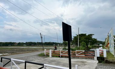 RUMAH TYPE 36 POSISI HOOK ATAU 2 MUKA DI SRAGEN DEKAT SMK N 2 SRAGEN TURUN HARGA