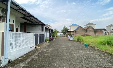 dijual rumah modern minimalis type 36/80 promo 300jt all in kpr dp 0% angsuran murah lokasi tempel gatak