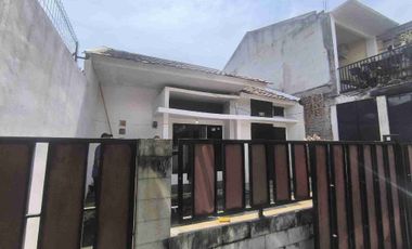 Rumah Strategis Di Cikaret Cianjur