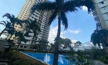 2BR CONDO W BAR&BALCONY OVERLOOKING MCKINLEY