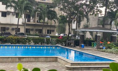 2BR CONDO W BAR&BALCONY OVERLOOKING MCKINLEY