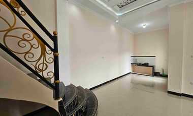 RUMAH MURAH JOGJA MEWAH JL.WONOSARI BANGUNTAPAN DEKAT KOTAGEDE DAN GEDONGKUNING AREA POTORONO