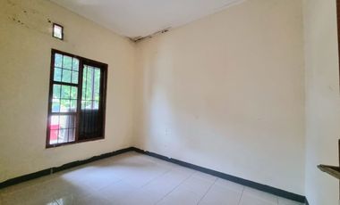 Rent House Near Jatiasih Toll Gate – 3BR / 1BA in Secure Cluster