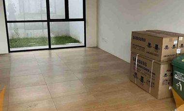 DI JUAL / DI SEWA Rumah Kawasan Karawaci