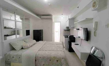 Sewa studio furnished ada water heater apartemen Bassura City