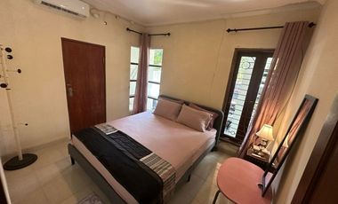 Disewakan Rumah 2 Lantai Luas 300m² di Gatsu Denpasar – 5 KT, SHM, Akses 2 Mobil