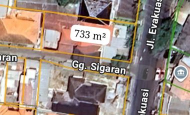 Rumah Hook di Tepi Jalan Evakuasi