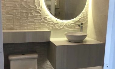 RENTO BELLA CASA SIN AMOBLAR!