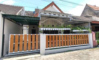 RUMAH MINIMALIS CANTIK FULLY FURNISHED DI BANGUNTAPAN DEKAT KE KAMPUS UAD BARU