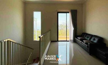 Dijual Villa Modern Full Furnish Plus Kolam Renang di Panderman Hill, Batu