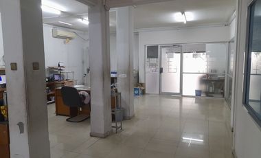 Dijual/Disewakan Gedung Kantor Strategis di Jalan Moh Toha Karawaci.