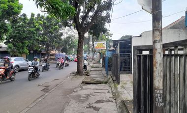 Dijual/Disewakan Gedung Kantor Strategis di Jalan Moh Toha Karawaci.