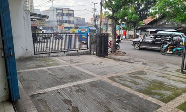 Dijual/Disewakan Gedung Kantor Strategis di Jalan Moh Toha Karawaci.