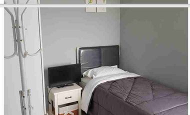 di sewa kan apartemen french walk tower paris lt 23 full furnish unit bagus dan bersih. pertahun