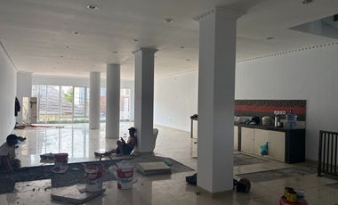 Ruko Strategis 3 Lantai Disewakan, di Denpasar Barat Area