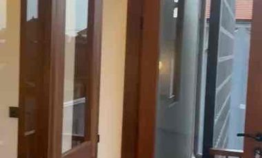 Rumah Free Kitchen Set Minimalis Dengan Lantai 2