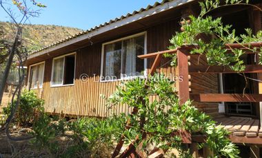 Leon Propiedades vende Terreno de 6ha. con casa en sector Cuyuncavi, Curacaví.