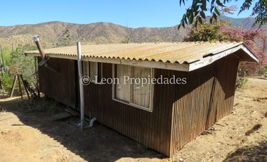 Leon Propiedades vende Terreno de 6ha. con casa en sector Cuyuncavi, Curacaví.
