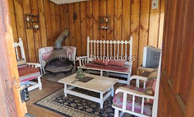 Leon Propiedades vende Terreno de 6ha. con casa en sector Cuyuncavi, Curacaví.