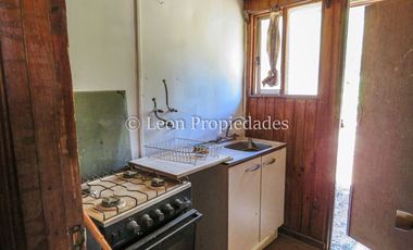Leon Propiedades vende Terreno de 6ha. con casa en sector Cuyuncavi, Curacaví.