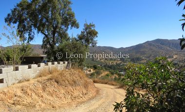 Leon Propiedades vende Terreno de 6ha. con casa en sector Cuyuncavi, Curacaví.