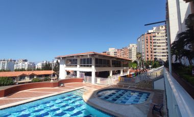 Se arrienda apartamento en Miramar